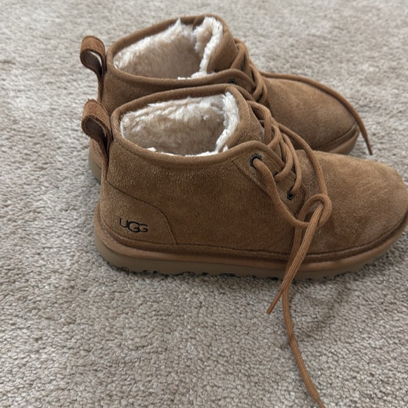 Ugg Women’s Neumel - Picture 2 of 3